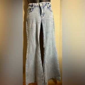 Wild Fable High-Rise Flare Jeans - Light blue wash 10